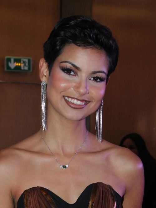 Eve Gilles perd ses moyens après avoir obtenu son écharpe à Miss Supranationale 2026, en Pologne