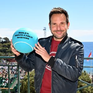 Le chef, également très sportif, promet de sillonner les routes de France à la rencontre des producteurs et des jeunes talents. De quoi allier ses deux passions.

Christophe Michalak aux Masters 1000 de Monte-Carlo sur le court Rainier III à Roquebrune-Cap-Martin, France, le 13 avril 2023. 

© Bruno Bebert/Bestimage