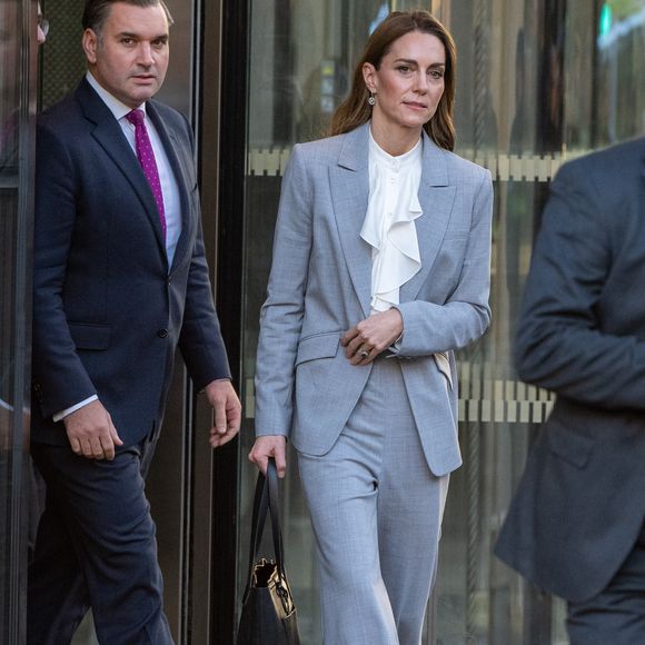 Kate Middleton assiste au Sommet sur l'avenir du travail, organisé par la Royal Foundation et le groupe de travail des entreprises pour la petite enfance à la Salesforce Tower, dans la City de Londres, au Royaume-Uni, le 18 novembre 2025. © Thomas Krych/ZUMA Press Wire/Bestimage