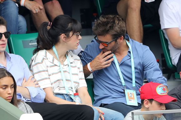 Nolwenn Leroy et son compagnon Arnaud Clément dans les tribunes des Internationaux de France de Tennis de Roland Garros à Paris, le 10 juin 2018. © Dominique Jacovides - Cyril Moreau/Bestimage