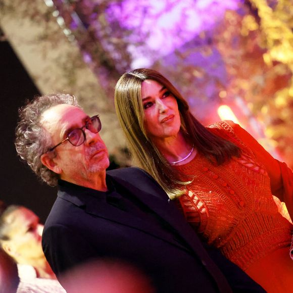 Tim Burton, Monica Bellucci au photocall de la cérémonie d'hommage à Sean Penn lors de la deuxième journée du 21e Festival international du film de Marrakech, le 30 novembre 2024 à Marrakech, Maroc. © Dominique Jacovides/Bestimage
