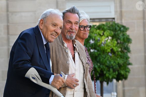 Florent Pagny, guest - Personnalités à la sortie de la cérémonie de remise de légion d'honneur de Jean-Paul Bigard, Pdg de l'entreprise éponyme, au palais de l'Elysée à Paris le 27 mai 2026.

© Lionel Urman / Bestimage