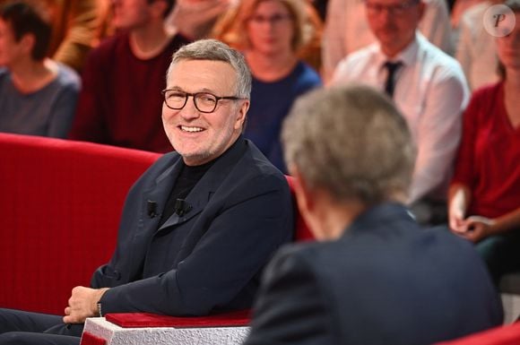 Exclusif - Laurent Ruquier et Michel Drucker - Enregistrement de l'émission "Vivement Dimanche" au Studio Gabriel à Paris, France, le 1er octobre 2024, présentée par M.Drucker et diffusée le 3 novembre sur France 3. © Guillaume Gaffiot/Bestimage