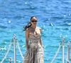 Mais elle n'en oublie pas de garder active sa présence outre-Atlantique. Elle gère ainsi le soir, depuis Paris, ses appels pro avec les États-Unis... 

Christina Milian arrive à l'Eden Roc au Cap d'Antibes, en France, le 17 mai 2026. Photo : Florian Poitout/Abaca