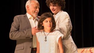 Francis Perrin père de 6 enfants : son fils Louis va sûrement le remplacer "au cas où il arrête"