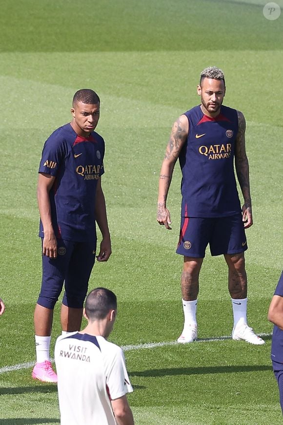 Neymar JR, Kylian Mbappe à un entraînement du Paris Saint-Germain le 20 juillet 2023. Photo by Nasser Berzane/ABACAPRESS.COM