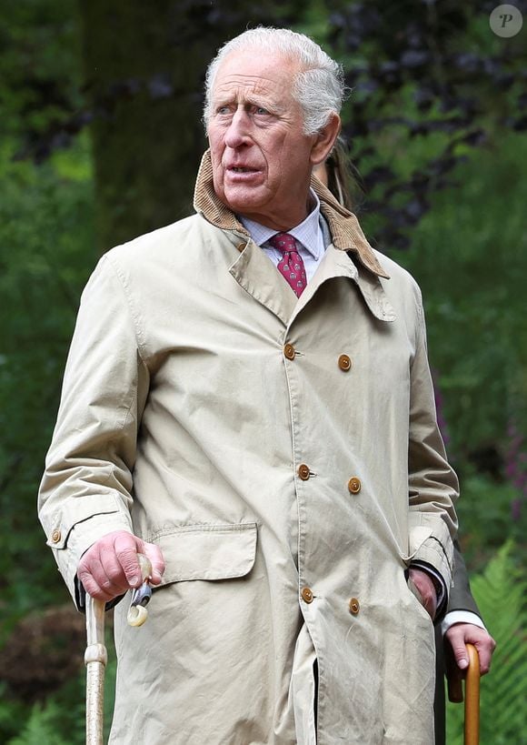 Le roi Charles III d'Angleterre, Whitewell Coronation Woodland Garden, Whitewell, Clitheroe, Lancashire, en Angleterre, le 9 juin 2025. Julien Burton / Bestimage