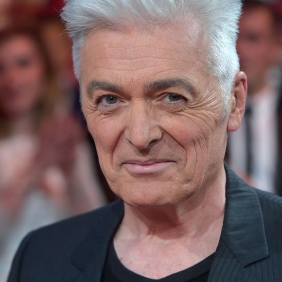 Daniel Lavoie affirme simplement : « On s’aime et je suis très heureux ».

Daniel Lavoie à l'enregistrement de l'émission "Le plus grand cabaret du monde" à La Plaine Saint-Denis, diffusée le 17 juin 2017. Le 24 avril 2017 © Giancarlo Gorassini / Bestimage