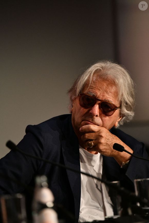 Un célèbre producteur présent d'ailleurs au Festival de Cannes cette année

Laurent Petin en conférence de presse pour Nouvelle Vague" lors du 78ème Festival International du Film de Cannes, France, le 18 mai 2025. © Valentina Claret/Pool/Bestimage