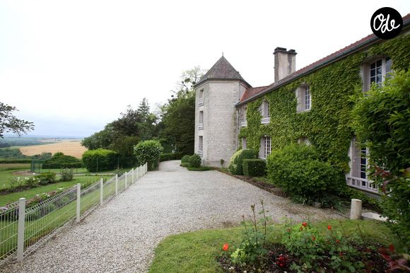 Illustration - La Boisserie, résidence personnelle du général Charles de Gaulle à Colombey-les-Deux-Églises, en Haute-Marne, est un musée ouvert au public dont le propriétaire est son fils, l'amiral Philippe de Gaulle. Colombey-les-Deux-Églises, le 18 juin 2016