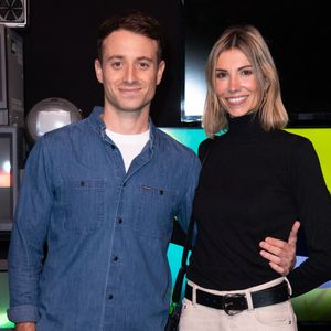 “Ça, mais jamais ça n’arrive au Pays basque ! Ils vous voient venir à 100 m, ils s’arrêtent, ils freinent, ils sont contents de vous laisser passer”, a-t-il expliqué.

Exclusif - Hugo Clément et Alexandra Rosenfeld à la soirée de lancement de Diverto au Trianon à Paris, France, le 11 janvier 2023. Photo par Aurore Marechal/ABACAPRESS.COM