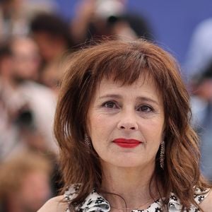Anouk Grinberg - Photocall du film "Bonnard Pierre et Marthe" lors du 76ème Festival International du Film de Cannes le 22 mai 2023. © Moreau-Jacovides/Bestimage