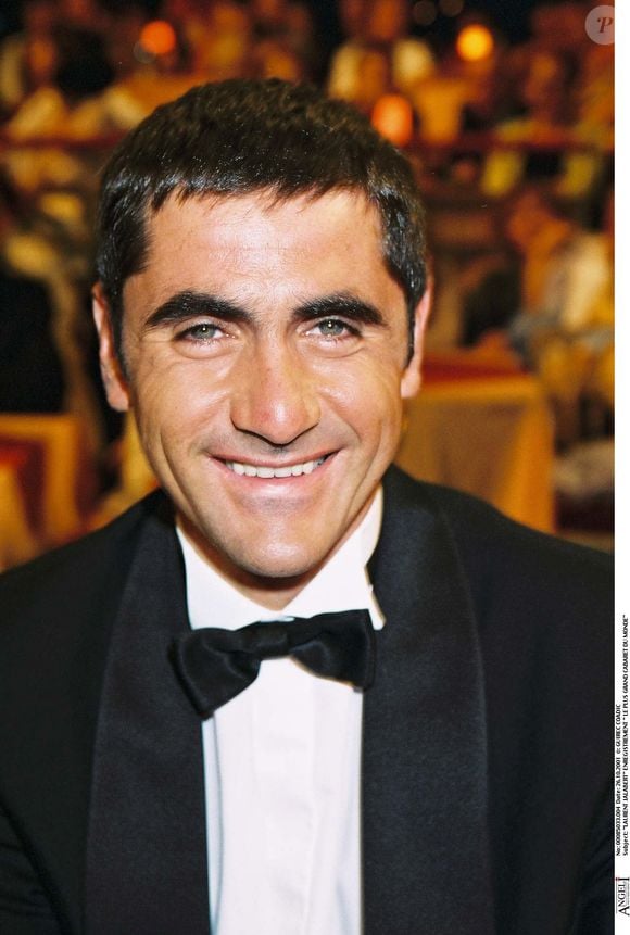 Laurent Jalabert dans "Le plus grand cabaret du monde" Crédit : COADIC GUIREC / BESTIMAGE