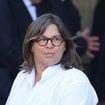 Alexandra et Clarisse, les filles de Philippe Labro, se serrent les coudes dans un moment de recueillement