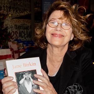 Les plus jeunes auraient été approchées via Snapchat avant d'être dirigés par des commanditaires, qui ont l'habitude de s'attaquer aux célébrités. 

Jane Birkin dédicace son livre "Post-Scriptum" à la librairie Filigranes à Bruxelles en Belgique le 25 novembre 2019. (ALAIN ROLLAND/ IMAGEBUZZ/ BESTIMAGE).