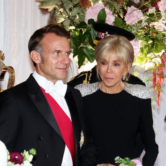 Le président Emmanuel Macron et sa femme Brigitte Macron lors d’un banquet d’état à Guildhall, Londres le 9 juillet 2025. Le couple présidentiel français est en voyage officiel au Royaume Uni pour trois jours.

© Dominique Jacovides / Bestimage