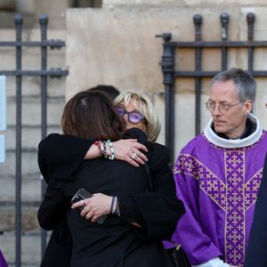 Laura Smet, Isabelle Brulier - Obsèques de Nathalie Baye en l'église Saint-Sulpice à Paris le 23 avril 2026. 

© Dominique Jacovides - Coadic Guirec / Bestimage