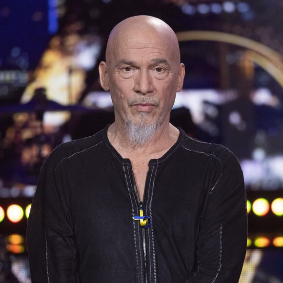 Florent Pagny - Emission spéciale "Unis pour l'Ukraine" à la Maison de la Radio et de la Musique, diffusée en direct sur France 2 et présentée par Nagui et Leïla.Kaddour à Paris le 8 mars 2022.
© Cyril Moreau / Jack Tribeca / Bestimage