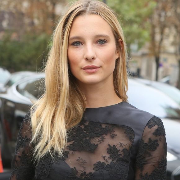 Ilona Smet (habillée en Création Olivier Lapidus) - Arrivées au défilé de mode printemps-été 2018 "Lanvin" au Grand Palais à Paris. Le 27 septembre 2017. © CVS-Veeren / Bestimage