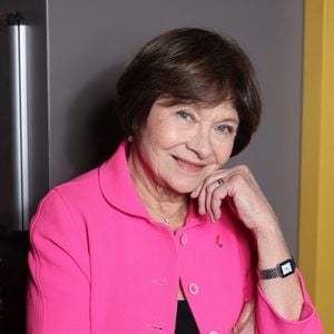 Exclusif - Portrait de Macha Méril en marge du dévoilement du timbre Michel Legrand réalisé par l'artiste Mathieu Persan (Vente anticipée le 23/02, vente général le 24/02 Tirage : 705 000) à la librairie "Le Carré d'Encre" à Paris le 12 décembre 2023.
© Denis Guignebourg / Bestimage