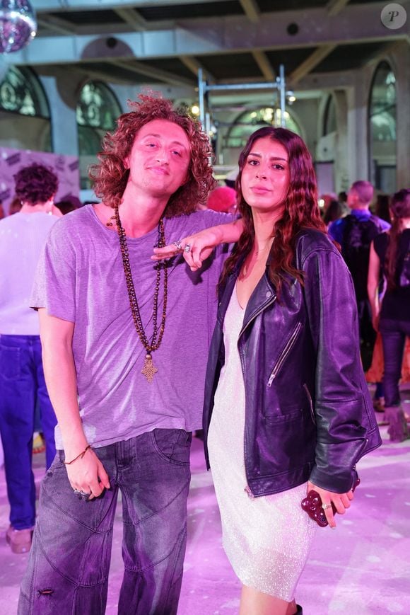 Exclusif - Joalukas Noah et une amie lors de la soirée des 20 ans de la marque American Vintage à Paris le 29 avril 2025.

© Anne-Sophie Guebey / Bestimage
