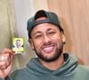 Neymar a notamment été associé à Oud Maracuja, tandis que l’escrimeur Enzo Lefort porte Papyrus Moléculaire. 

Exclusif - Santos, BRÉSIL - Neymar a été aperçu en train de recevoir un autocollant doré à son effigie à sa résidence, après avoir été convoqué pour la Coupe du Monde de la FIFA 2026.