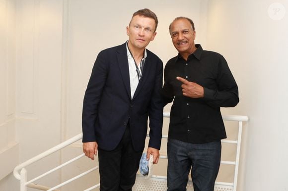 Elle a également été la compagne de l'écrivain Sylvain Tesson. 

Exclusif - Sylvain Tesson, Pascal Légitimus - Backstage - Soirée caritative "Les artistes s'engagent aux côtés des arméniens du Haut-Karabagh et d'Arménie, pour les 200 jours du blocus" à la salle Gaveau à Paris. Le 28 juin 2023