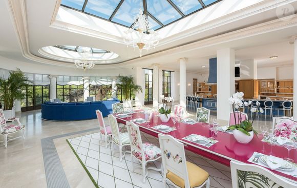 Proposée à la vente depuis dix ans, cette majestueuse bâtisse a tout de même vu son prix initial baisser de 15 millions d'euros.

Cogemad - Le palais vénitien vendu à Cannes