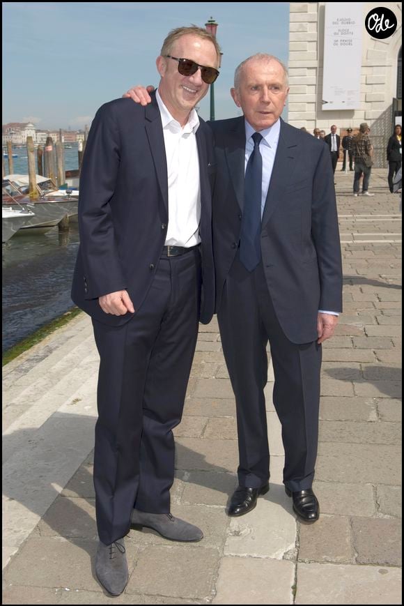 François Pinault et son fils François Henri-Pinault - Exposition "Eloge du doute" à la Pointe de la Douane à Venise. Le 9 avril 2011. © SGP / BESTIMAGE