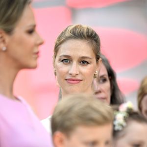 Beatrice Borromeo à la célébration des 20 ans de règne d'Albert II de Monaco sur la place du Palais à Monaco, le 19 juillet 2025. 

Photo : Bruno Bebert / Bestimage