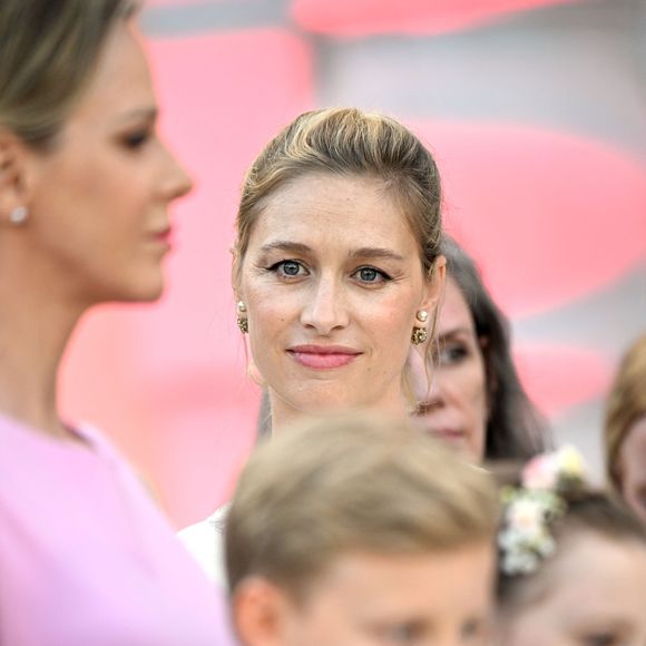 Beatrice Borromeo à la célébration des 20 ans de règne d'Albert II de Monaco sur la place du Palais à Monaco, le 19 juillet 2025. 

Photo : Bruno Bebert / Bestimage