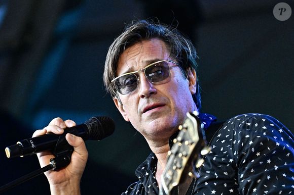 Thomas Dutronc se décrit comme "un bon vivant"

Thomas Dutronc en concert lors du 5ème Festival de Jazz en Albret à Nérac, le 14 septembre 2025.
© Thierry Breton / PsnewZ / Bestimage