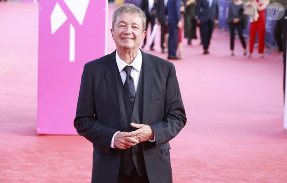 Très proche de ses fils, Frédéric Bouraly défend leurs choix et exprime régulièrement sa fierté de père.

Frédéric Bouraly
Le 51ème Festival du Cinéma Américain de Deauville, samedi 13 septembre 2025. © Christophe Aubert via Bestimage