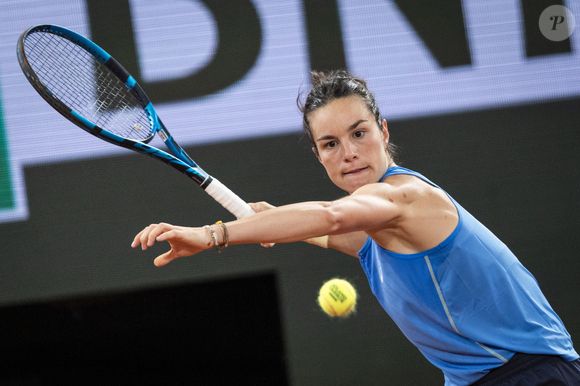 La Française Loïs Boisson remporte le quart de finale face à M.Andreeva lors des internationaux de France de Tennis de Roland Garros 2025 (Jour 11), à Paris, France, le 4 juin 2025. © Jacovides-Moreau/Bestimage