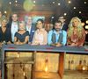 Elle explique ainsi dans la presse que la voir à la télé peut mettre en confiance les clients.

Exclusif - Sophie Davant entourée par Anne-Catherine Verwaerde, Stephane Vanhandenhoven, Caroline Margeridon, Damien Tison, Gerald Watelet, Diane Chatelet, François Cases Bardina, Pierre François Garcier et Alexandra Morel - Backstage de l'enregistrement de l'émission prime "Affaire conclue" dans les écuries du château de Chantilly, présentée par S.Davant et qui sera diffusée sur France 2 le 15 septembre 2020. Le 9 juillet 2020 © Guillaume Gaffiot / Bestimage