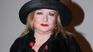 Catherine Jacob écartée d’une série de TF1 au profit d’une humoriste : un bras de fer à 90 000 euros