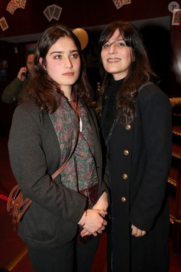 Exclusif - Hélène Médigue et sa fille Jeanne Labarthe - Générale de la Pièce « L’argent de la vieille » au Théâtre Libre à Paris, France. Le 15 Février 2024.
© Bertrand Rindoff / Bestimage