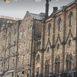 Captures d'écran de l'Instagram d'Alice Detollenaere.