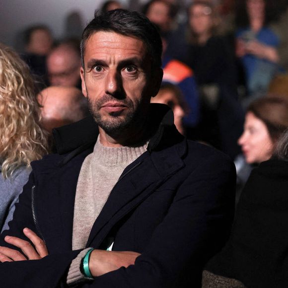 La directrice générale de France Télévisions Delphine Ernotte et Tony Estanguet assistent à une cérémonie marquant une décennie depuis les attaques terroristes du 13 novembre 2015 dans lesquelles 130 civils ont été tués, au "Jardin du 13 novembre 2015" à Paris le 13 novembre 2025. Photo par Stéphane Lemouton/Pool/ABACA