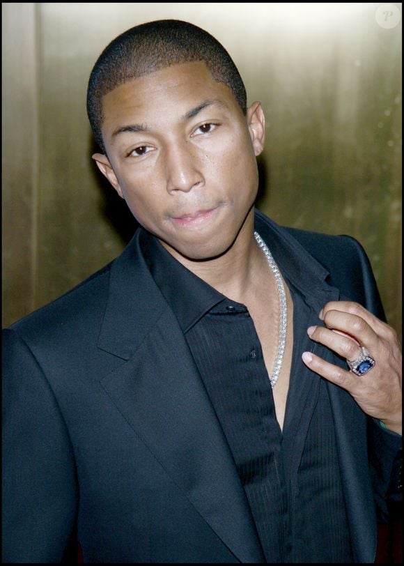 PHARRELL WILLIAMS - SOIREE FASHION ROCKS 2005 AU RADIO CITY MUSIC HALL DE NEW YORK

FAME PICTURES / BESTIMAGE