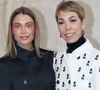 Mathilde Favier, figure incontournable de Dior, est morte le 17 août dernier dans un accident de la route aux côtés de son compagnon, le producteur de cinéma Nicolas Altmayer.

Mathilde Favier et sa fille Heloise Agostinelli au photocall du défilé Christian Dior "Collection Haute Couture Printemps/Eté" au Musée Rodin, lors de la Fashion Week de Paris (PFW). © Bertrand Rindoff / Bestimage