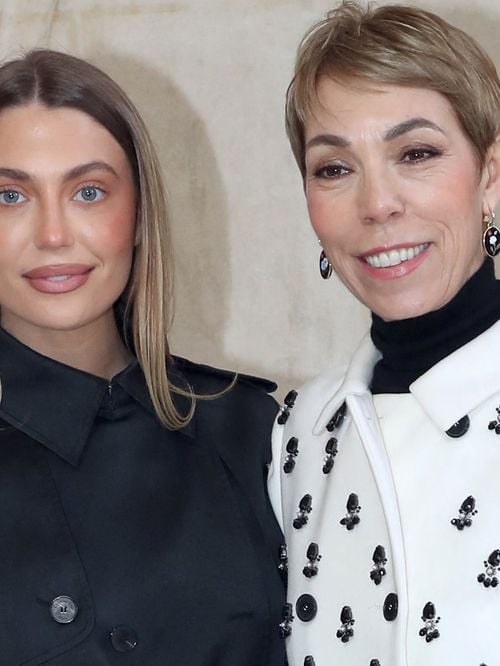 Un mois après le départ de Mathilde Favier, sa fille Héloïse Agostinelli fait une apparition très symbolique durant la Fashion Week