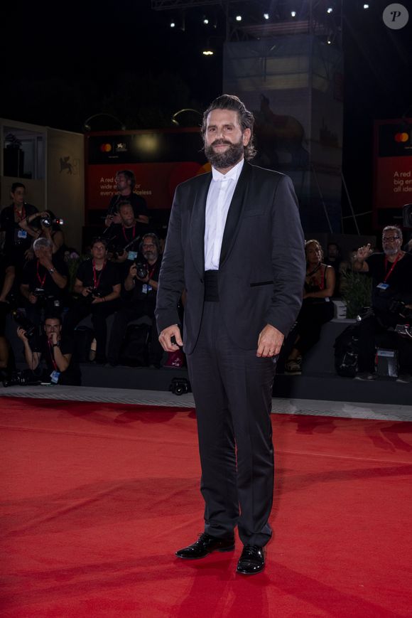 Grégoire Ludig

81e Festival du film de Venise
Tapis rouge du film -Trois Amies
Lido de Venise, Italie
30 août 2024