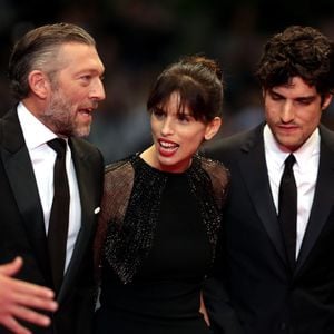 Vincent Cassel, Maïwenn Le Besco, Louis Garrel - Montée des marches du film "Mon Roi" lors du 68ème Festival International du Film de Cannes, le 17 mai 2015.