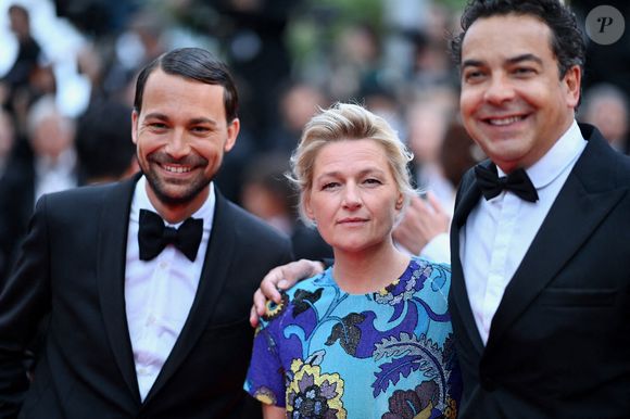 Patrick Cohen, Anne-Elisabeth Lemoine, Bertrand Chameroy sur le tapis rouge de Killers Of The Flower Moon lors de la 76e édition du festival de Cannes au Palais des Festivals le 20 mai 2023 à Cannes, France . Photo by Franck Castel/ABACAPRESS.COM