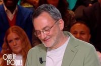 Frédéric Lopez gêné après une plaisanterie d'un invité sur Kendji Girac dans "Quelle époque !"