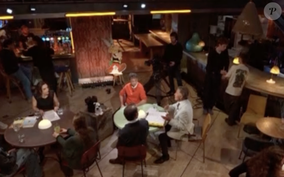 Le 24 octobre, Gérard Holtz a fait un retour remarqué sur le petit écran lors de la première de l'émission Le Banquet, sur LCP.

24 octobre - LCP