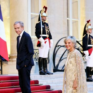 Bernard Arnault et sa femme Hélène Mercier-Arnault arrivant au dîner d'état au palais de l'Elysée à Paris en l'honneur de la visite du roi et de la reine de Belgique en France le 14 octobre 2024.

© Dominique Jacovides / Bestimage