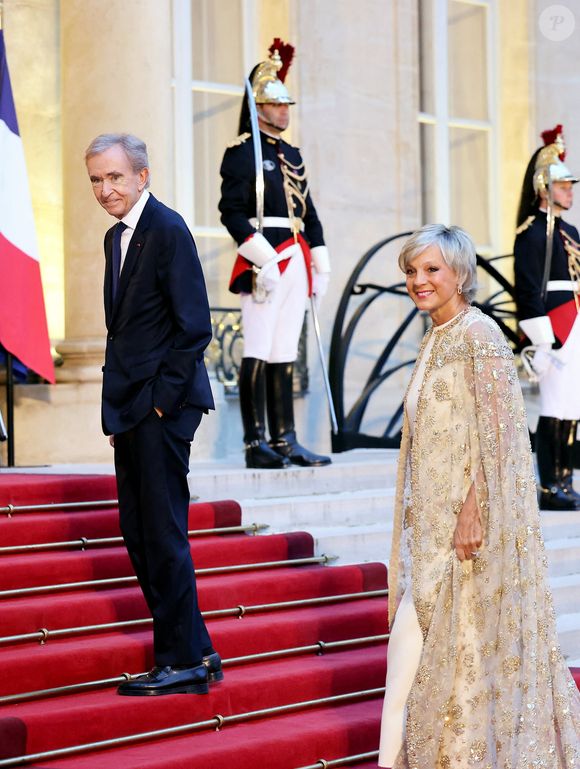 Bernard Arnault et sa femme Hélène Mercier-Arnault arrivant au dîner d'état au palais de l'Elysée à Paris en l'honneur de la visite du roi et de la reine de Belgique en France le 14 octobre 2024.

© Dominique Jacovides / Bestimage