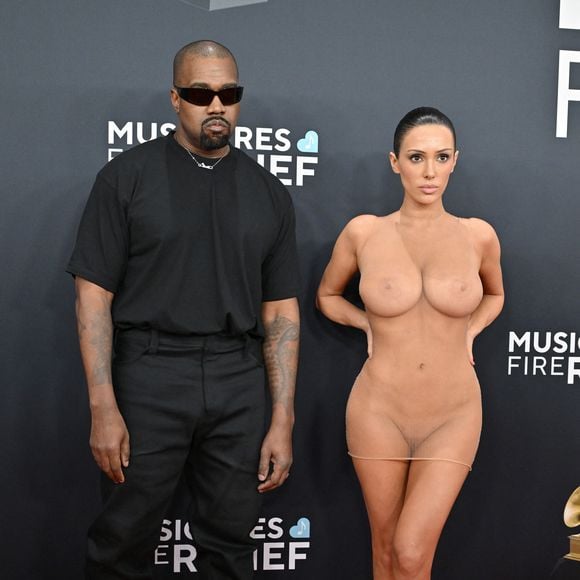 Un coup d'éclat après Bianca Censori qui a choqué aux derniers Grammy Awards avec une robe totalement transparente.

Kanye West et sa femme Bianca Censori aux 67ème Grammy Awards le 2 février 2025. © Axelle/BG/GoffPhotos/Bestimage